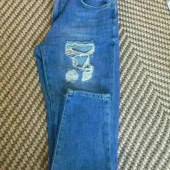 Forever‎ 21  Ripped Blue Straight Jeans - Picture 3 of 8